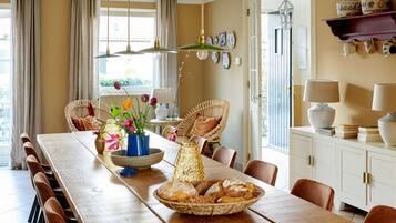 House | Dining