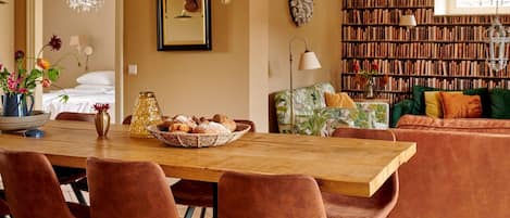 House | Dining