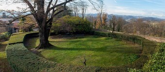 Charming Castle Stay, Robella