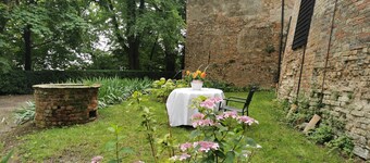 Charming Castle Stay, Robella