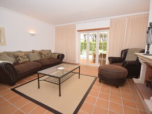 TV, fireplace, DVD player