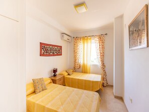 Ferienhaus | 2 Schlafzimmer, individuell eingerichtet, Bettwäsche
