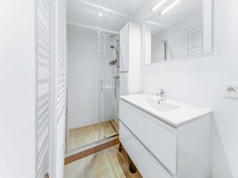 House | Bathroom