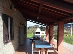 Balcony - Tuscan-style Holiday Home in Bagno di Gavorrano With BBQ (Gavorrano)