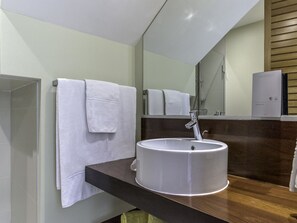 Shower, towels