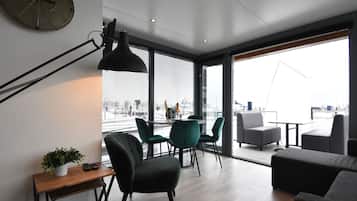 Mobile Home | Dining