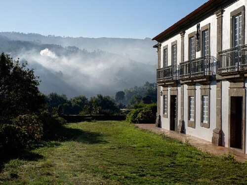 Cozy Mansion in Ponte de Lima With Pool
