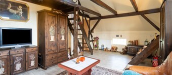 Lodge in Bohemia With Sauna and Bubble Bath