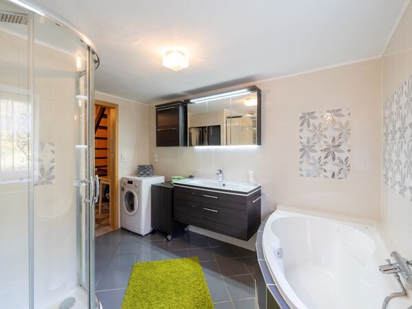 House | Bathroom