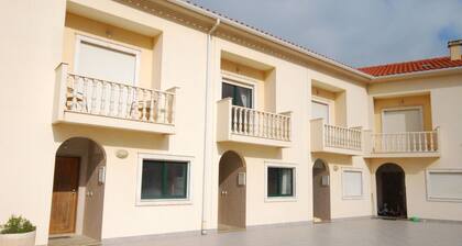 Charming Holiday Home in São Pedro Next to the Beach