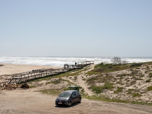 Beach - Charming Holiday Home in São Pedro Next to the Beach (Figueira da Foz)