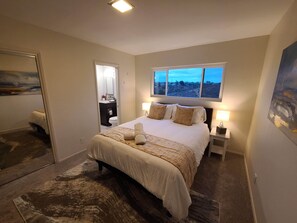 2 bedrooms, iron/ironing board, WiFi, bed sheets