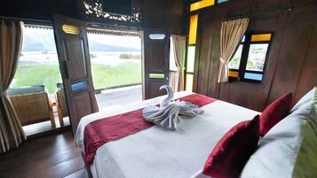 Phòng (Joglo Lake) | Quang cảnh từ phòng