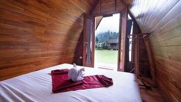 Lumbung Room | Desk, blackout drapes, free WiFi