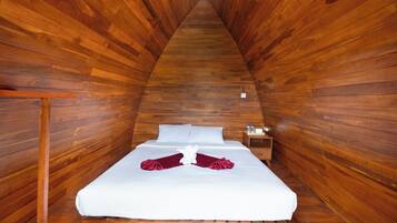 Lumbung Room | Desk, blackout drapes, free WiFi