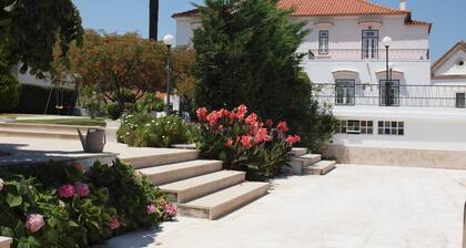 Mansion in Alenquer With sea Beach