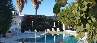 Mansion in Alenquer With sea Beach