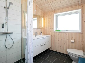 House | Bathroom - 7 Person Holiday Home in Faaborg (Faaborg)