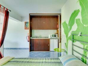 2 chambres, ameublement personnalisé, draps fournis