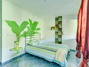 Villa | 2 bedrooms, individually furnished, bed sheets - Villa With Pool Near Douro Valley (Penafiel)