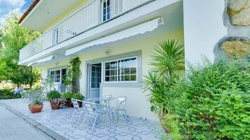 Villa | Exterior