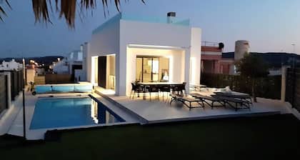 Lush Villa in Orihuela With Pool