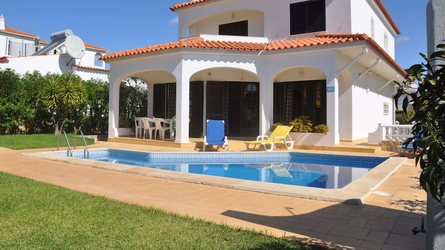 Villa in Vilamoura With Private Pool