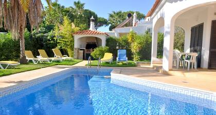Villa in Vilamoura With Private Pool