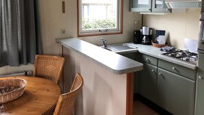 Unclassified image, 5 of 16, button - Snug Holiday Home in Hulshorst With Terrace (Hulshorst)