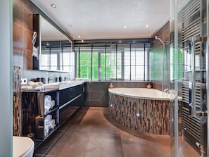 Villa | Bathroom