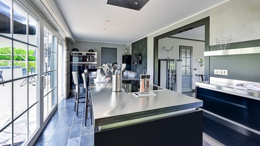 Tasteful Villa in Didam With Garden