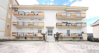 Urbane Holiday Home in Delia Near Castello Normanno