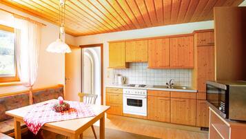 Apartment | Private kitchen | Stovetop