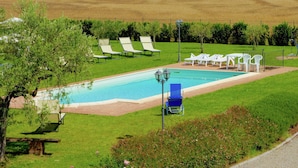 Pool - Elegant Farmhouse in Cortona With Swimming Pool (Cortona)
