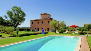 Exterior - Elegant Farmhouse in Cortona With Swimming Pool (Cortona)