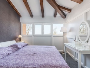House | 2 bedrooms, individually furnished