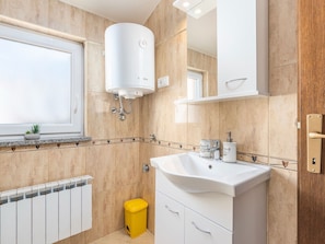 House | Bathroom