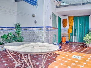 Balcony - Chic Holiday Home in Valencia del Ventoso With Garden (Valencia del Ventoso)