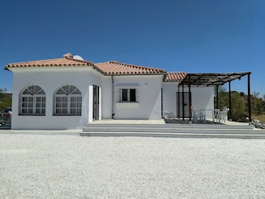 Exterior - Private Pool Retreat Almogia (Almogia)