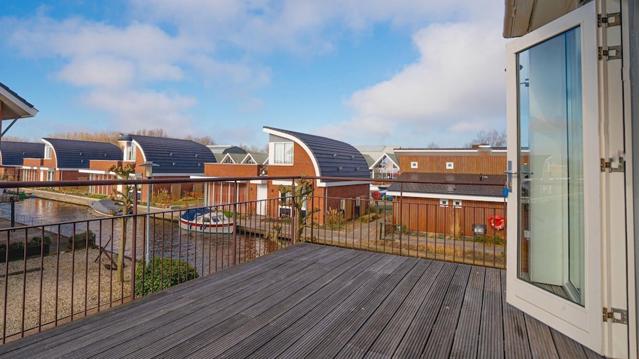 Beautiful Penthouse With a View Over the Lake