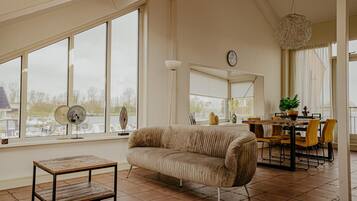 Apartment | Living room