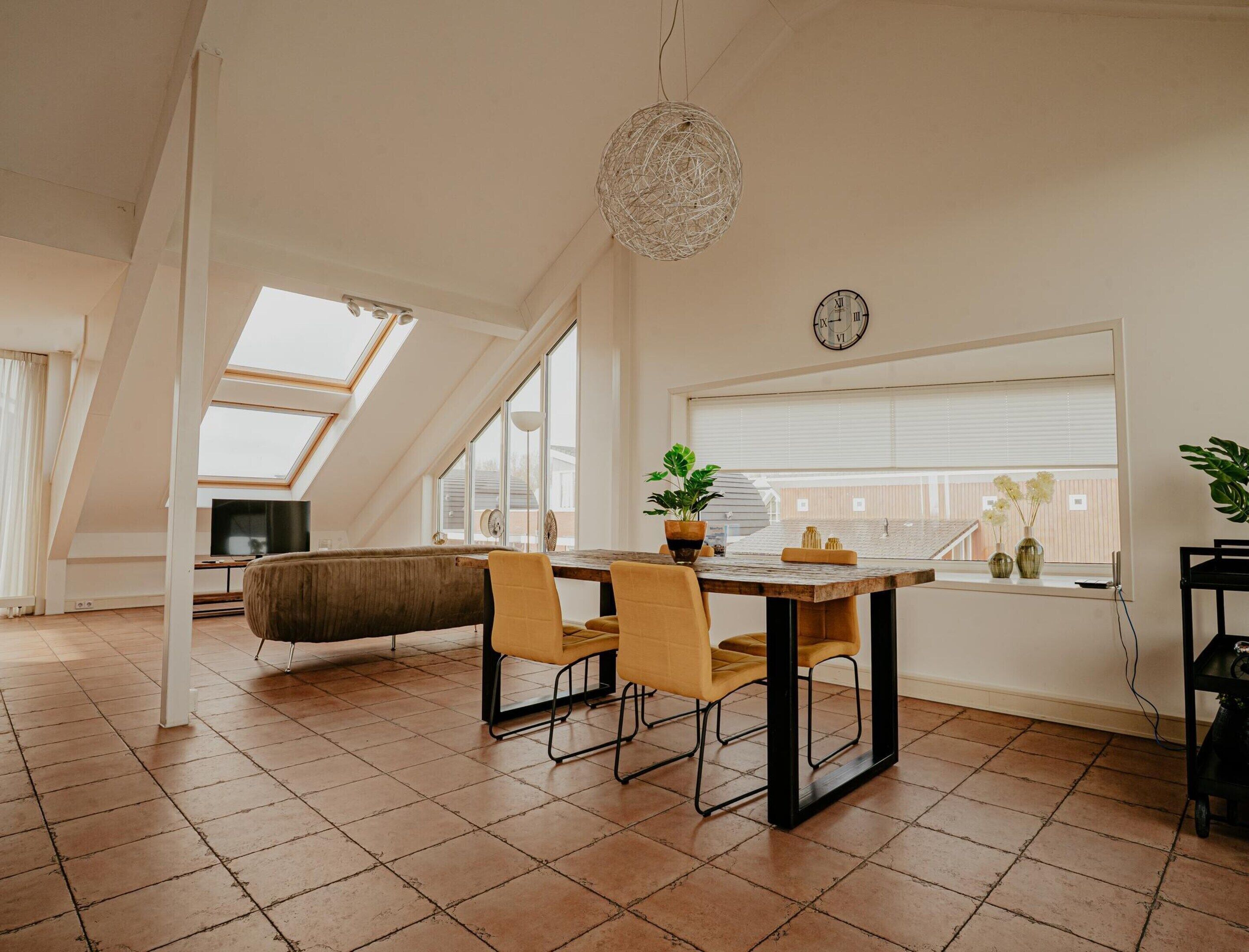 Apartment | Dining
