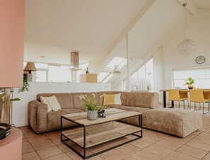 Apartment | Living room - Penthouse With Lake Views (Uitgeest)