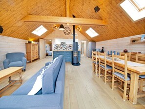 Cottage | Dining