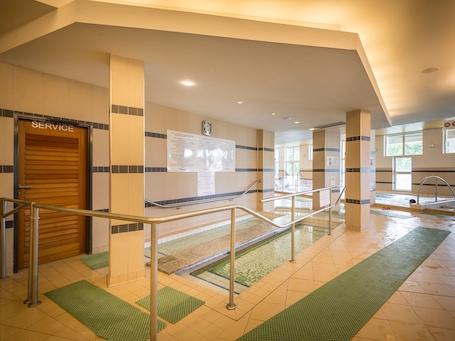 5 indoor pools, open 7:00 AM to 9:00 PM, sun loungers. Ensana Sovata