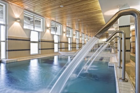 5 indoor pools, open 7:00 AM to 9:00 PM, sun loungers