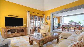 Televisión y reproductor de DVD