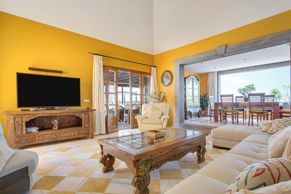 Fernseher, DVD-Player