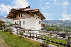 Exterior - Vacation Apartment "Panoramawohnung Annaheim" with Mountain View, Balcony & Garden (Rifiano)