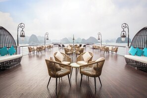 Sundeck - Ambassador Cruise Halong Bay (Ha Long)